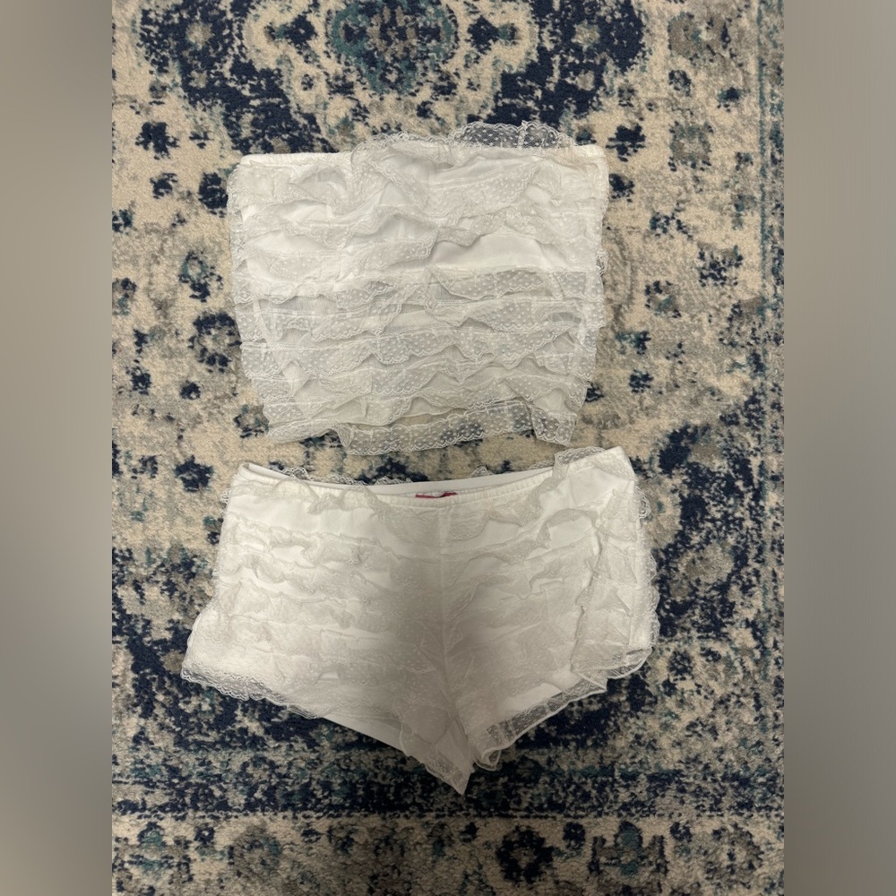 Julianna Ruffle Set - Picture 2 of 3